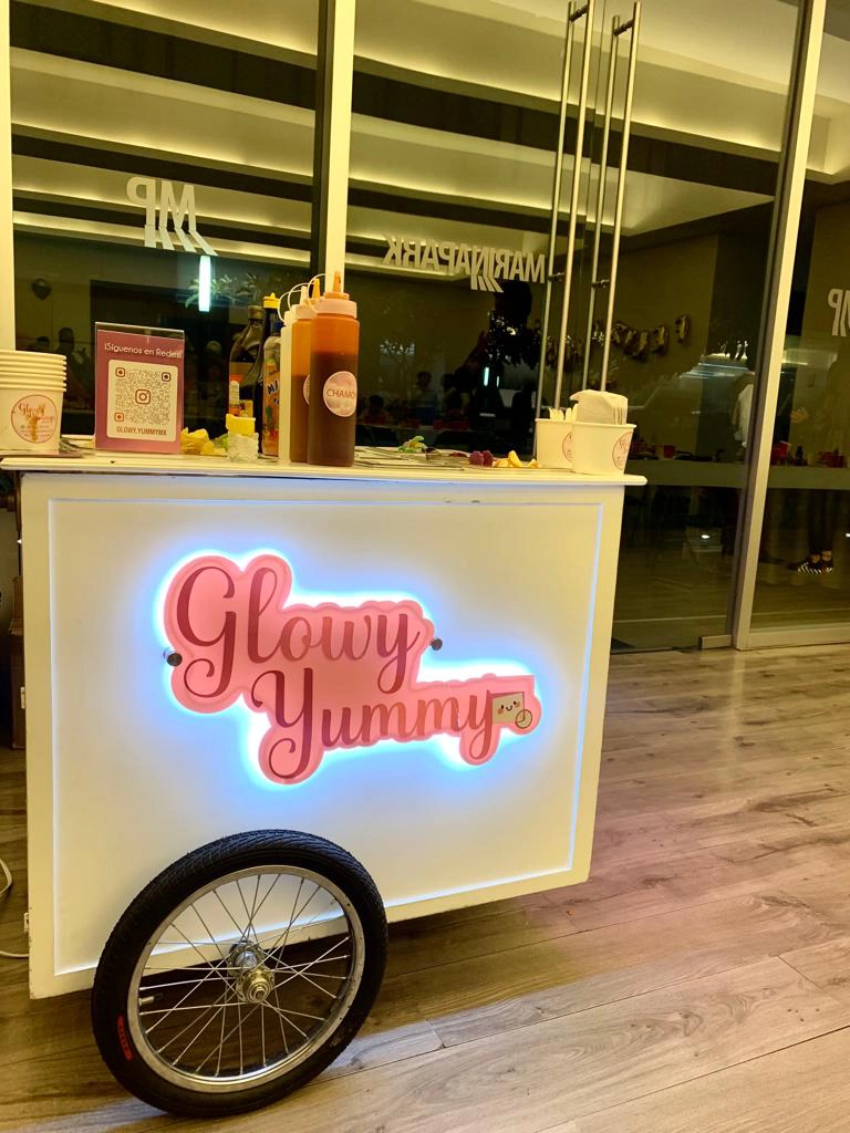 Glowy Yummy Descuento Carrito de snakcs dulces calidad e higiene