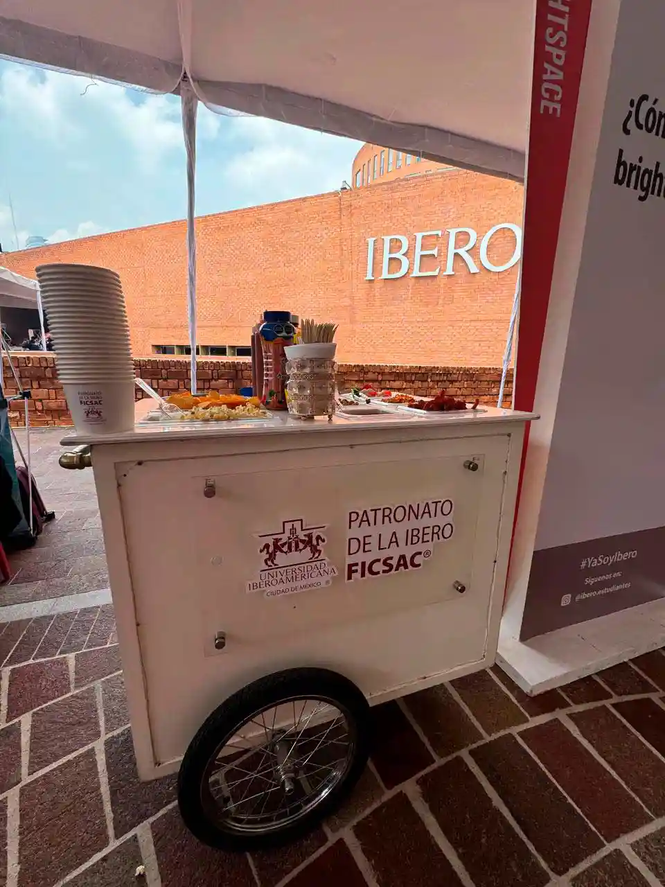 Renta de carrito de snacks dulces para jardines y parques